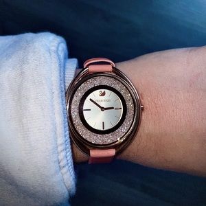 Swarovski pink decorative watch 💓💎